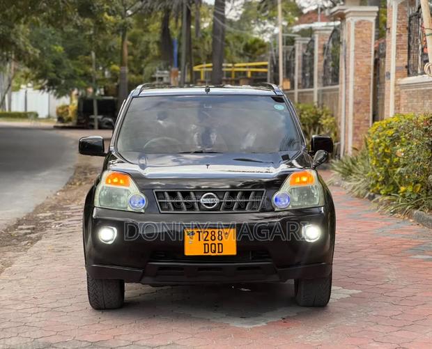 Nissan X-Trail 2010 Black