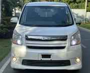 Toyota Noah 2.0 143hp FWD (7 Seater) 2009 White for sale