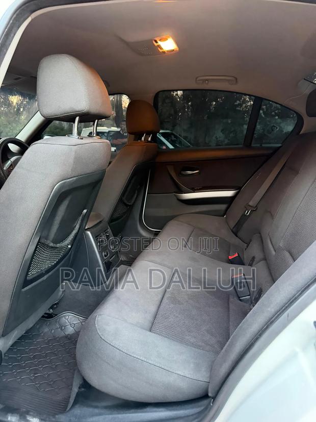 BMW 3 Series 2009 White
