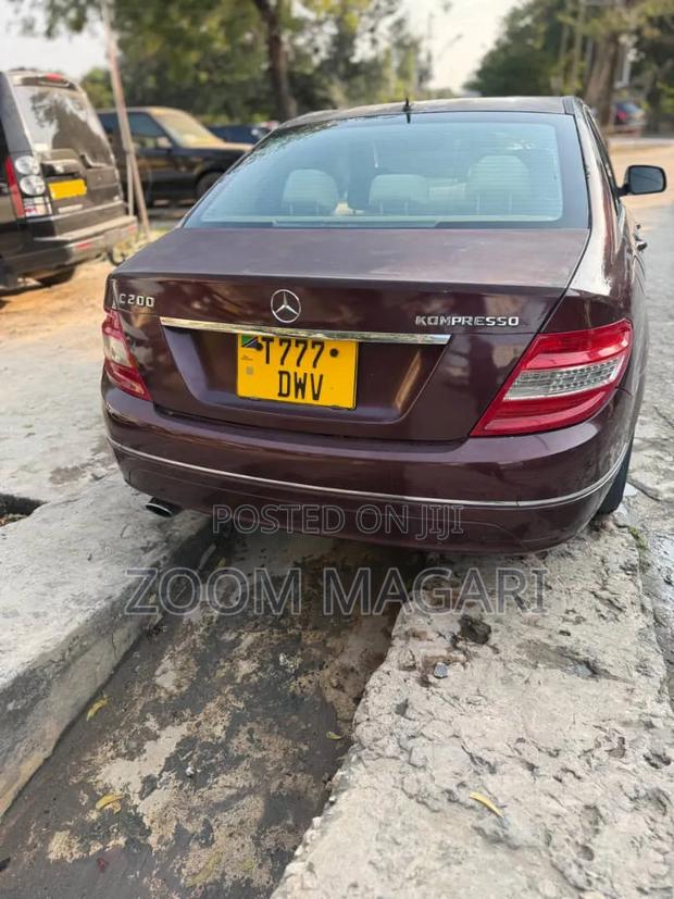 Mercedes-Benz C-Class 2007 Maroon