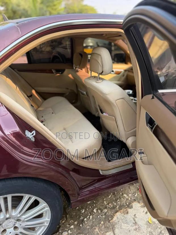 Mercedes-Benz C-Class 2007 Maroon