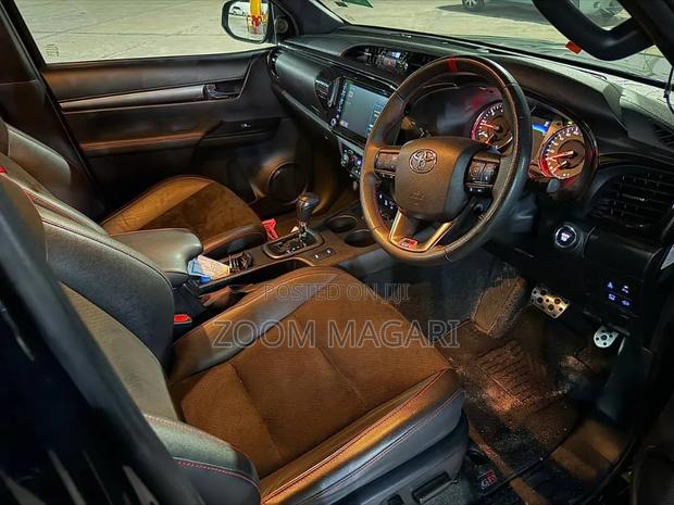 Toyota Hilux 2023 Black
