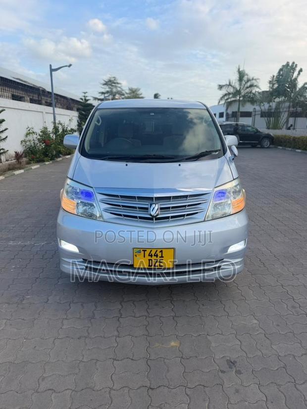 Toyota Alphard 2.4 Petrol FWD 2006 Silver