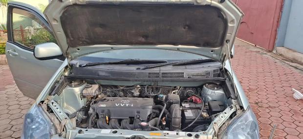 Toyota Raum 2007 Silver