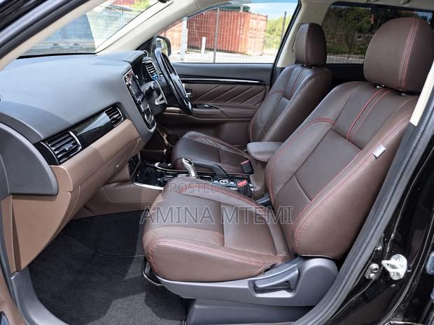 Mitsubishi Outlander 2.0 PHEV AWD 2016 Black