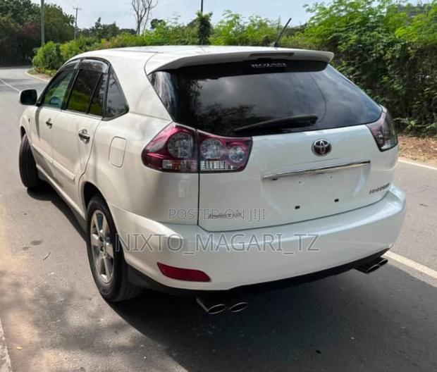 Toyota Harrier 2007 White