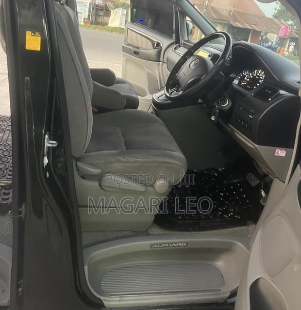 Toyota Alphard 2.4 Petrol FWD 2006 Black