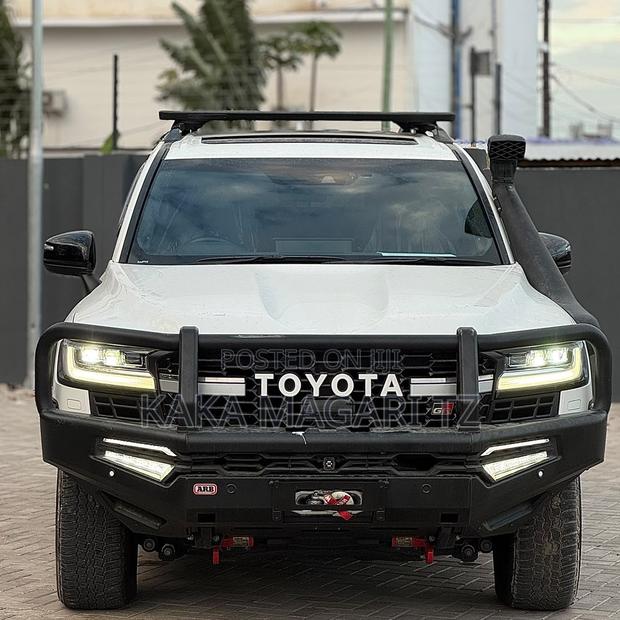 New Toyota Land Cruiser 2024 White