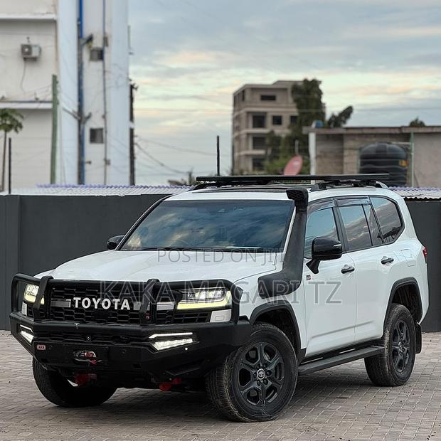 New Toyota Land Cruiser 2024 White
