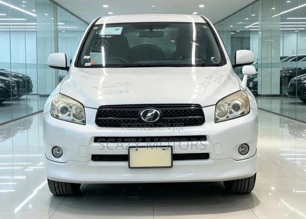 Toyota RAV4 2005 White