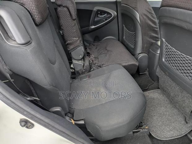 Toyota RAV4 2005 White