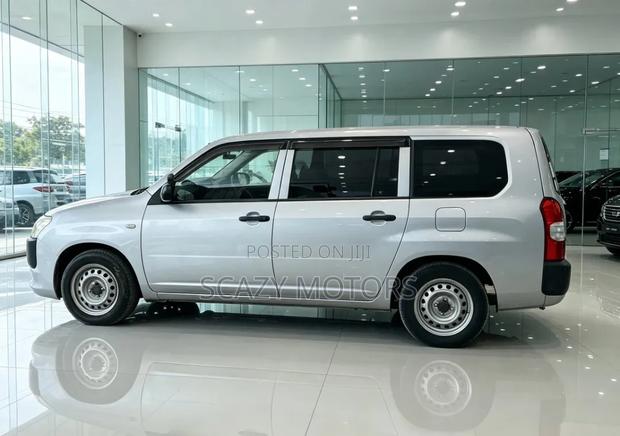 Toyota Succeed 2015 Silver