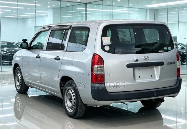 Toyota Succeed 2015 Silver