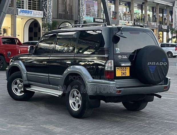 Toyota Land Cruiser Prado 2.7 16V 5dr 2001 Black