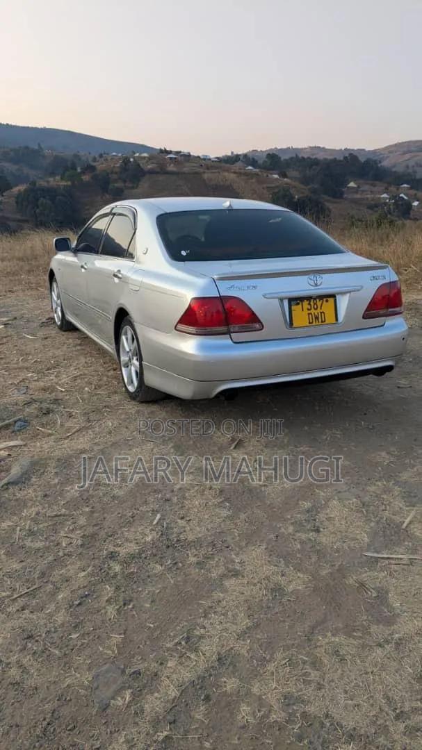 Toyota Crown 2009 Silver