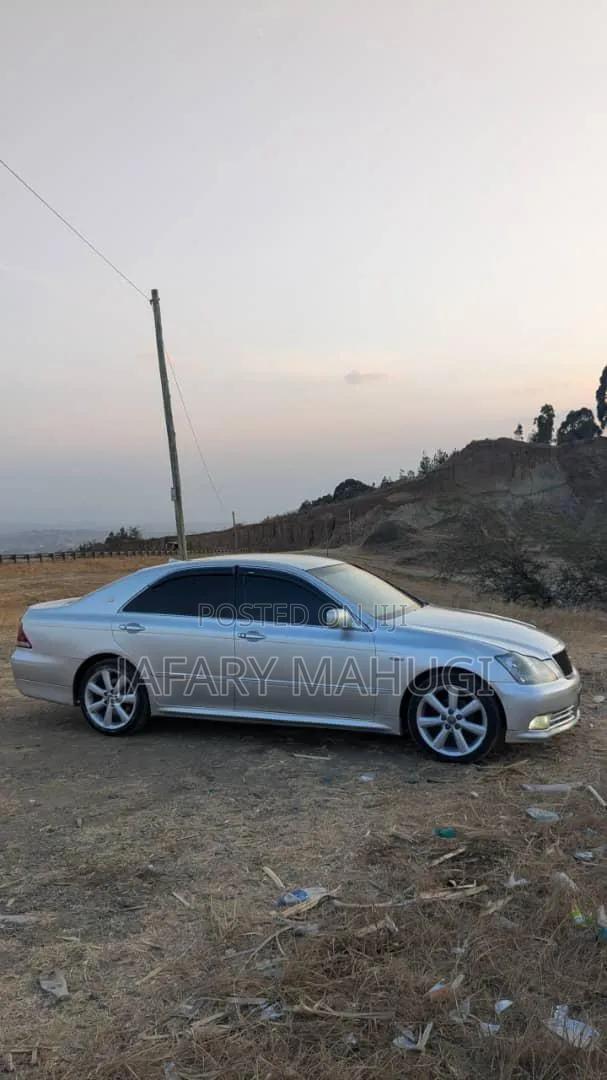 Toyota Crown 2009 Silver