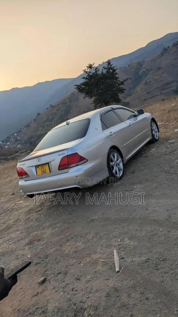 Toyota Crown 2009 Silver