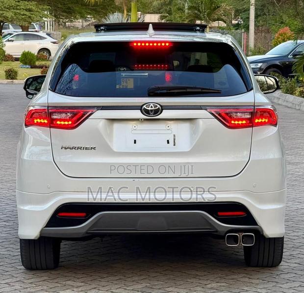 Toyota Harrier 2.0 2015 White