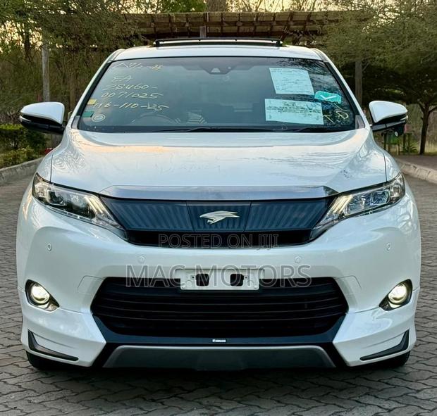 Toyota Harrier 2.0 2015 White