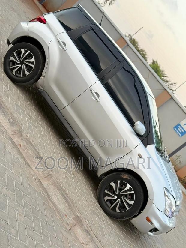 Toyota IST 2003 Silver