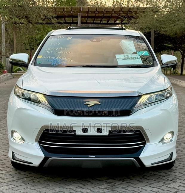 Toyota Harrier 2.0 2016 White