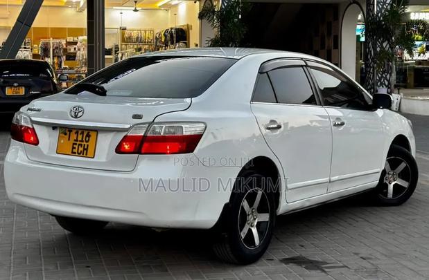 Toyota Premio 2009 White