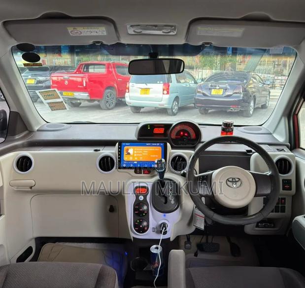 Toyota Spade 2012 Maroon