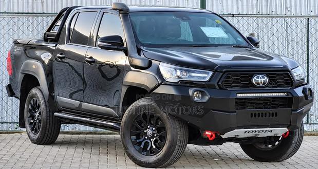 Toyota Hilux 2022 Black