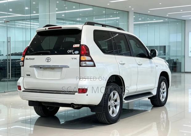 Toyota Land Cruiser Prado 2007 White
