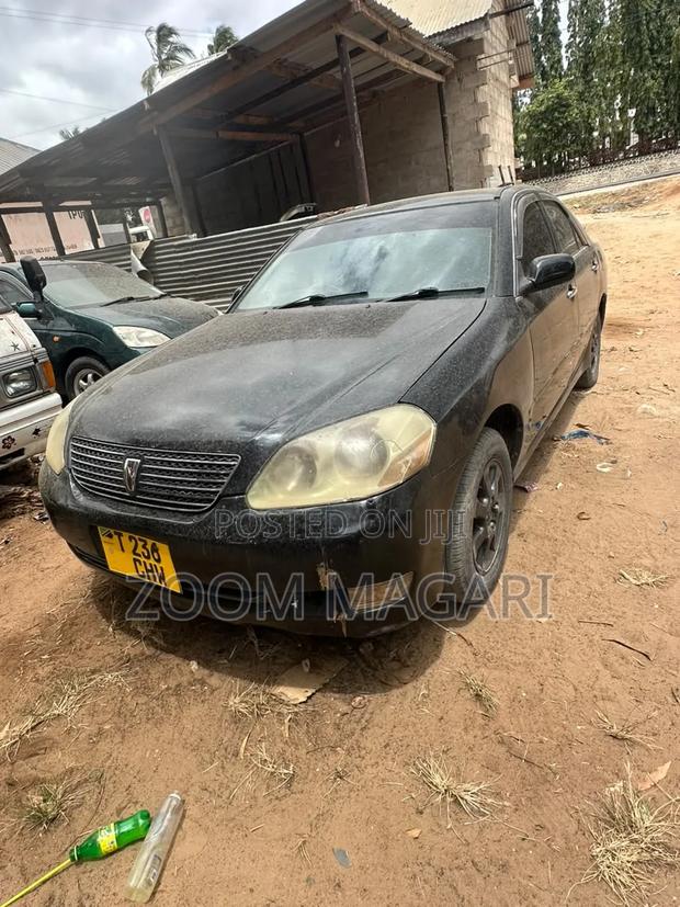 Toyota Mark II 2002 Black