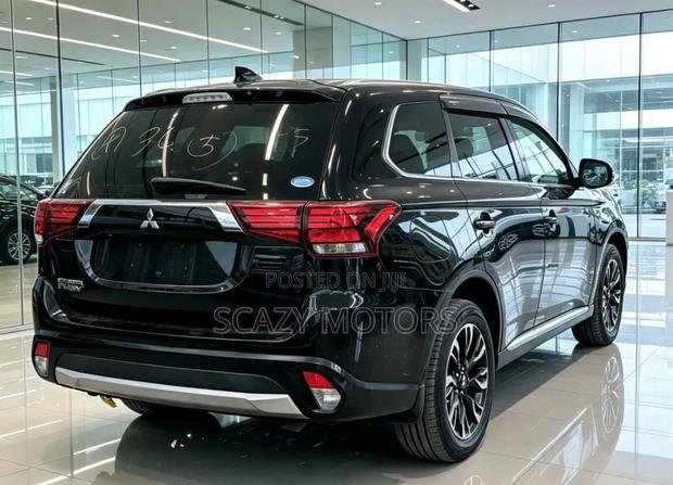 Mitsubishi Outlander 2017 Black