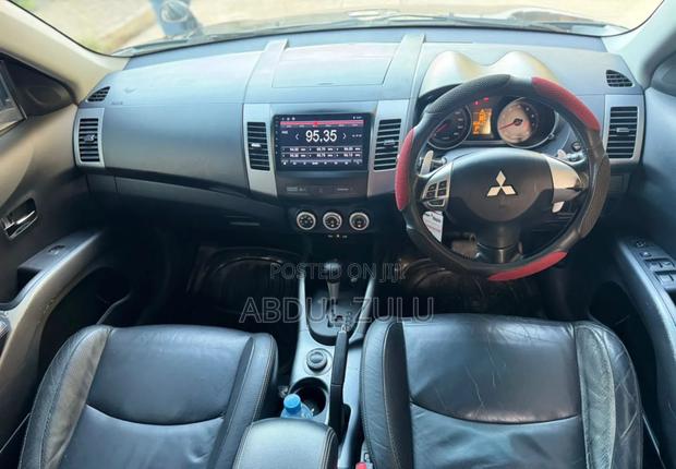 Mitsubishi Outlander 2006 Gray