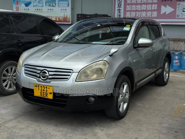 Nissan Dualis 2010 Silver