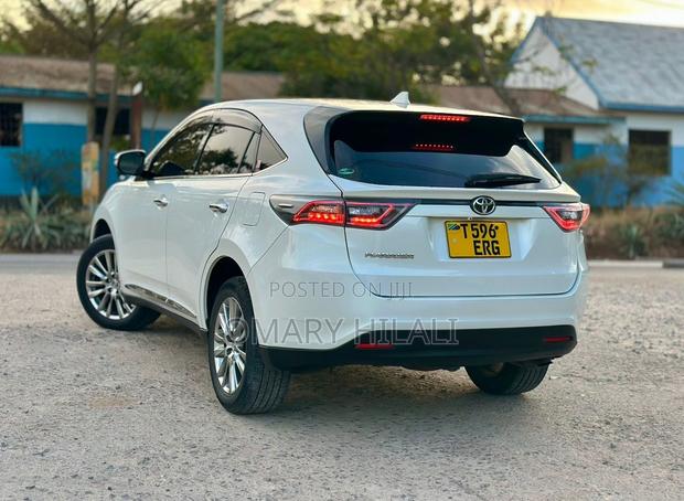 Toyota Harrier 2016 White