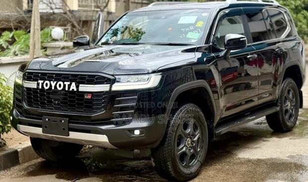 Toyota Land Cruiser 2026 Black