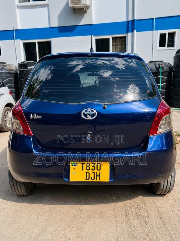 Toyota Vitz 2007 Blue