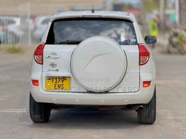 Toyota RAV4 2007 White