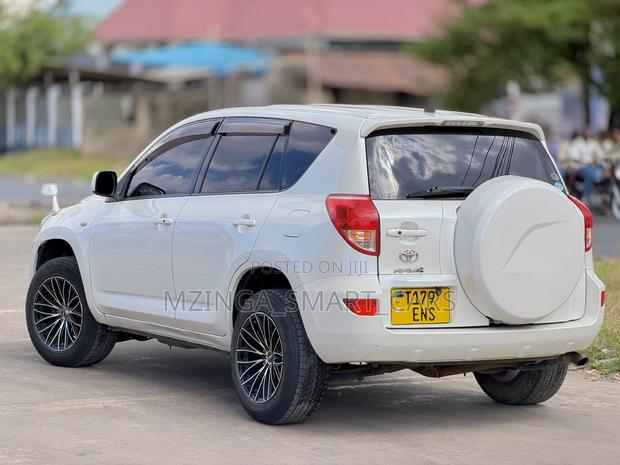 Toyota RAV4 2007 White