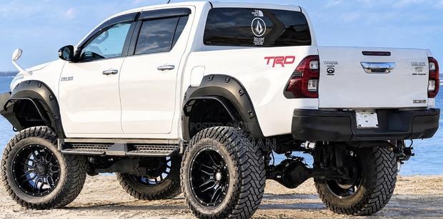 Toyota Hilux Revo Double Cab Deisel 2.4 AWD 2019 White