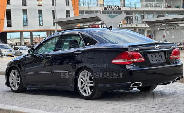 Toyota Crown 2008 Black