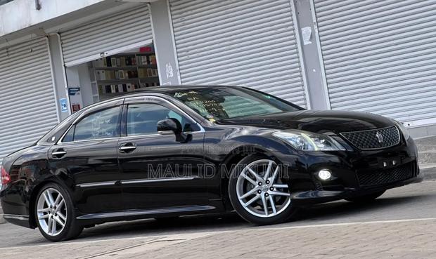 Toyota Crown 2008 Black