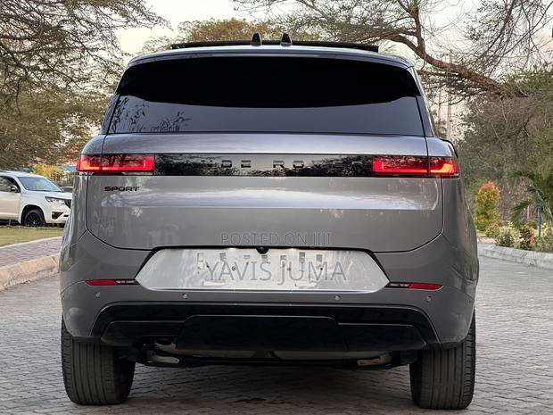 Land Rover Range Rover Sport 2025 Gray