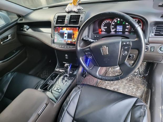 Toyota Crown 2009 White