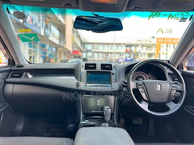 Toyota Crown 2008 Matt Black