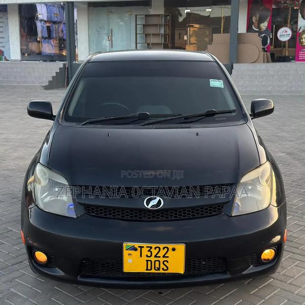 Toyota IST 2005 Black