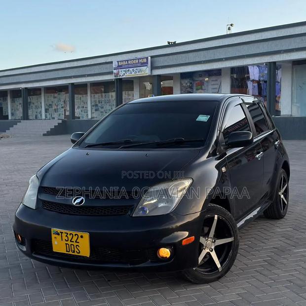 Toyota IST 2005 Black