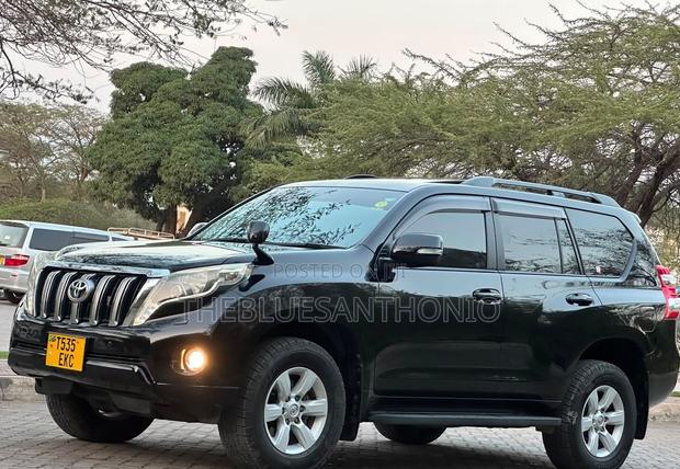 Toyota Land Cruiser Prado 2016 Black