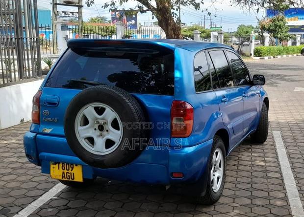 Toyota RAV4 2006 Blue