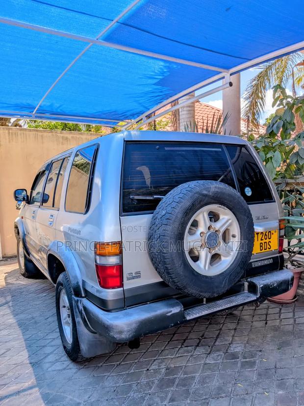 Isuzu Trooper 1998 Gray