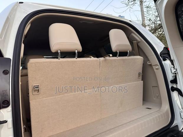 Toyota Land Cruiser Prado 2023 White